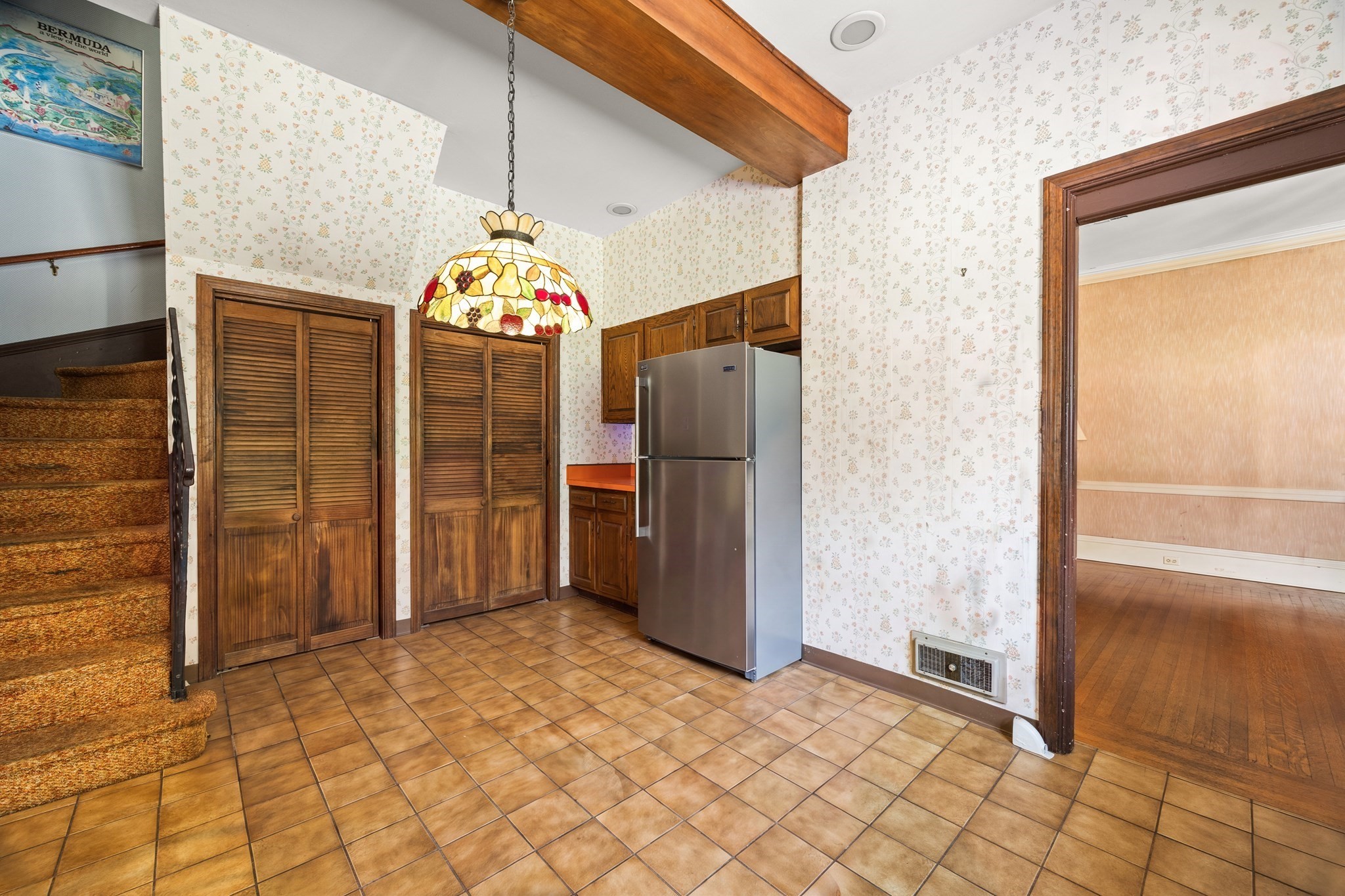 236 Winthrop St Property Photo 4