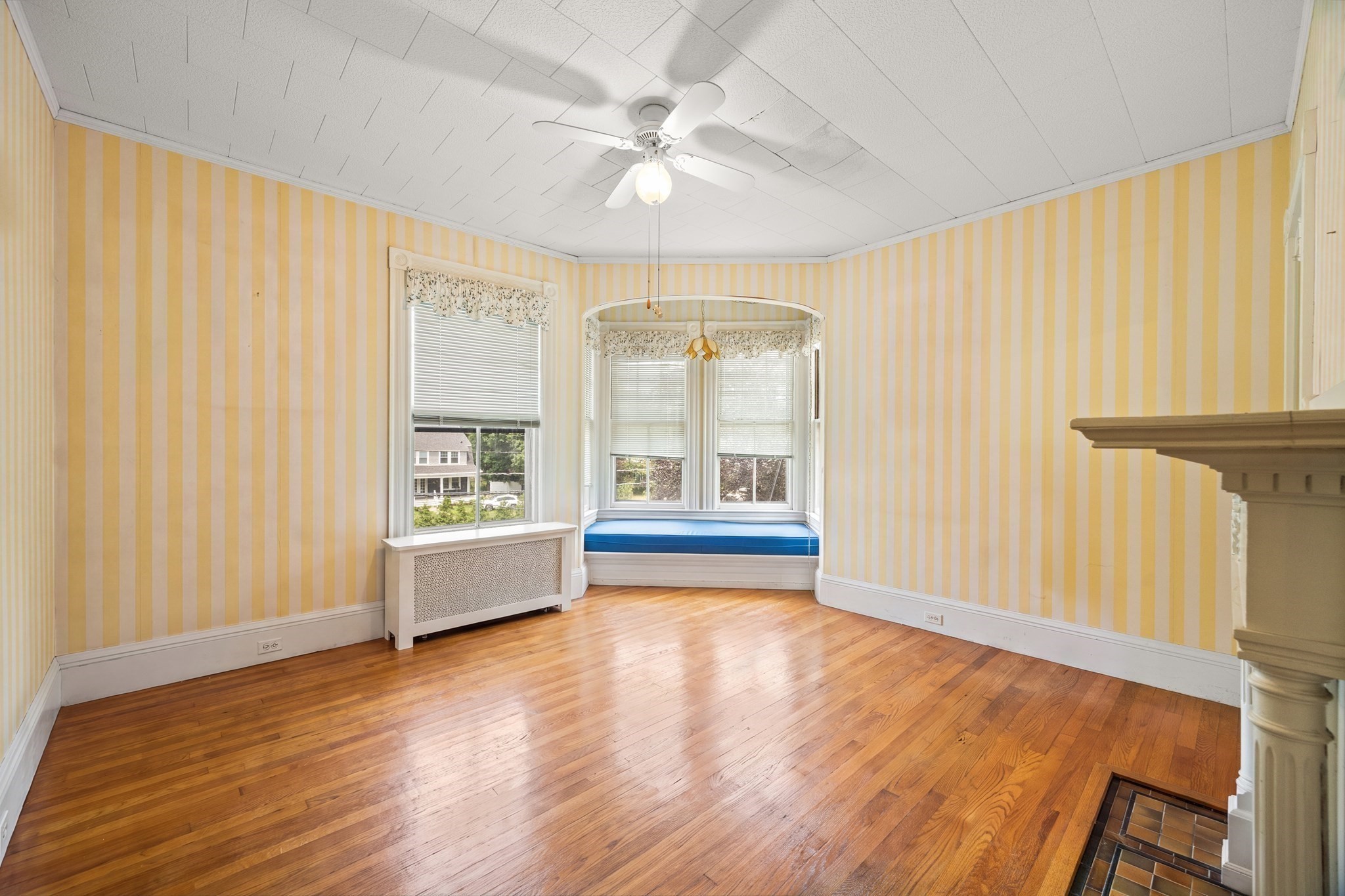 236 Winthrop St Property Photo 13
