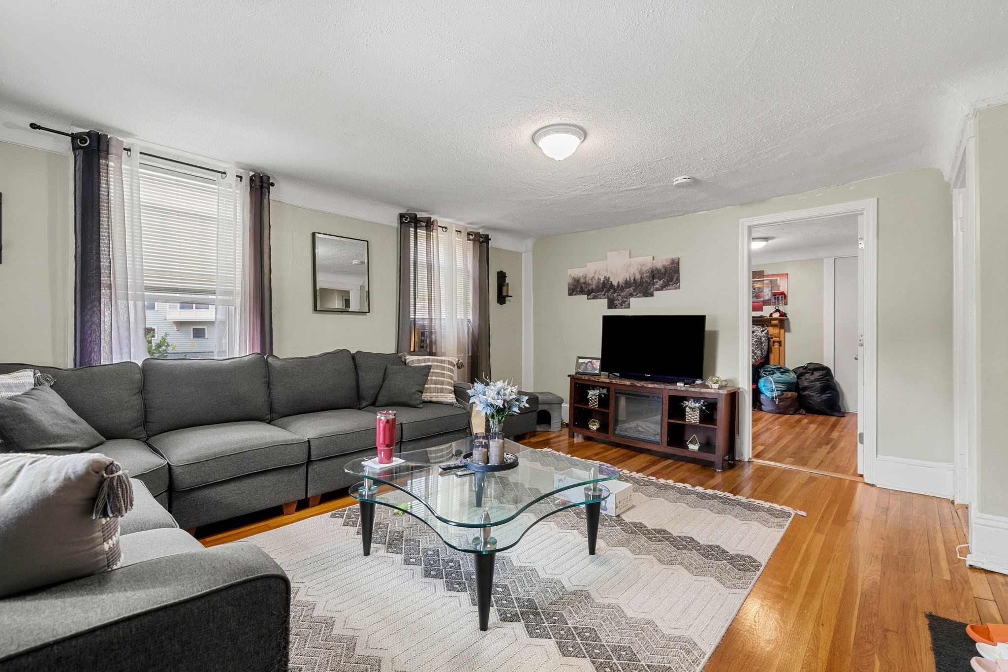 19 Essex St Property Photo 8