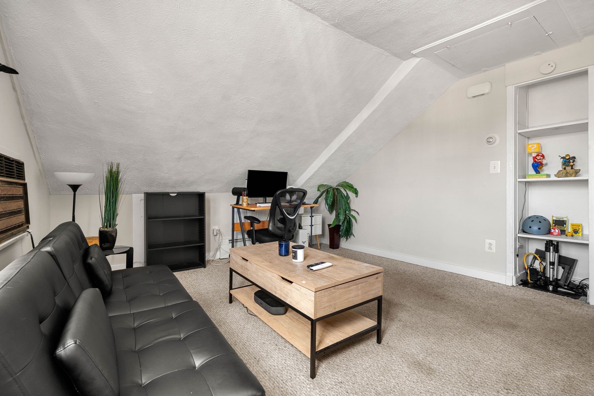 19 Essex St Property Photo 16
