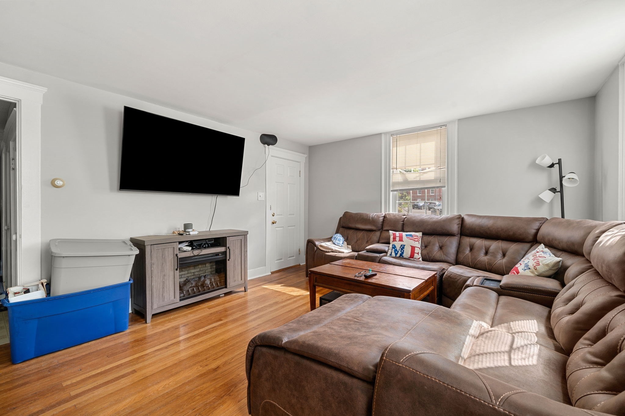 19 Essex St Property Photo 23