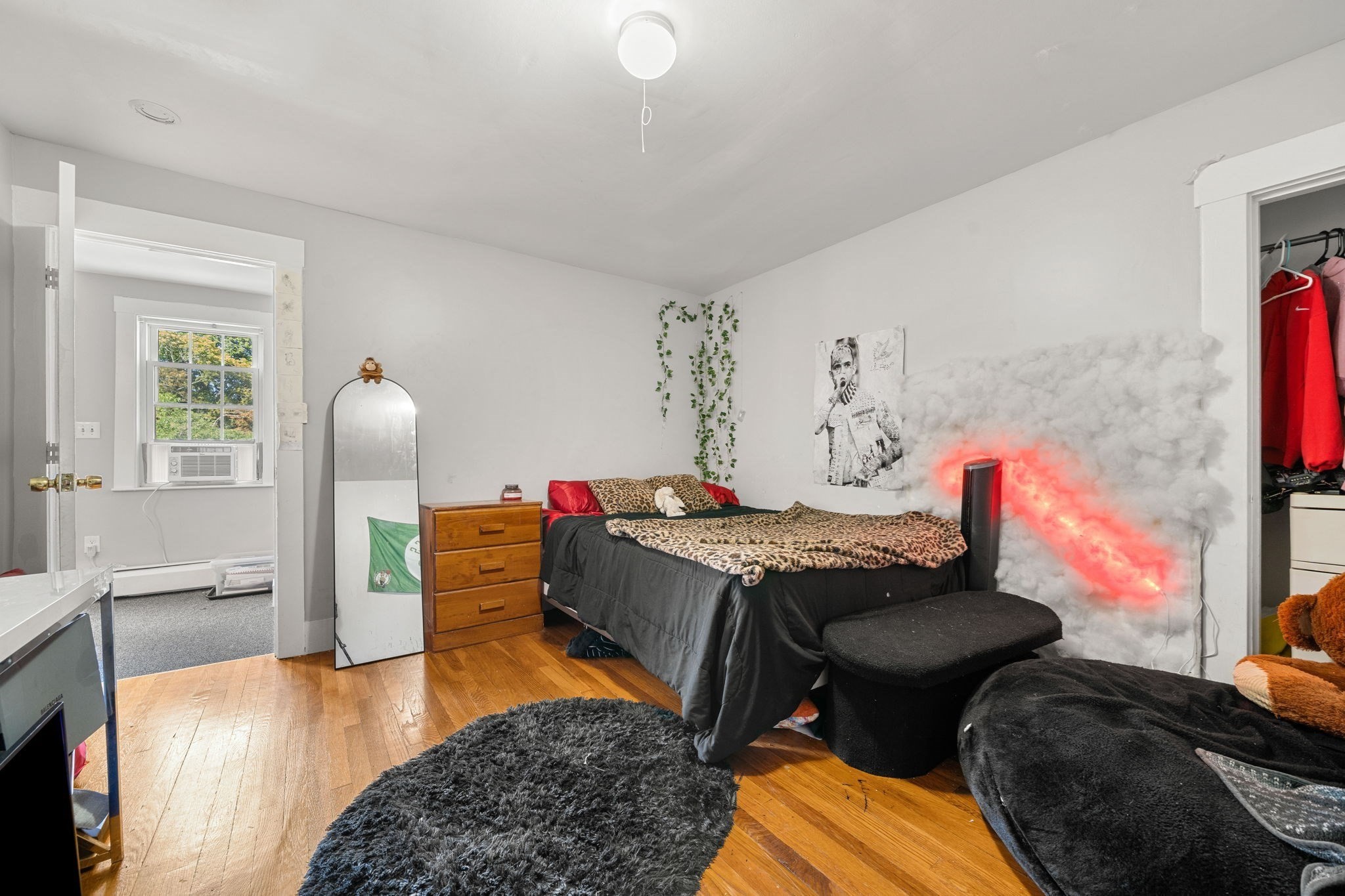 19 Essex St Property Photo 33