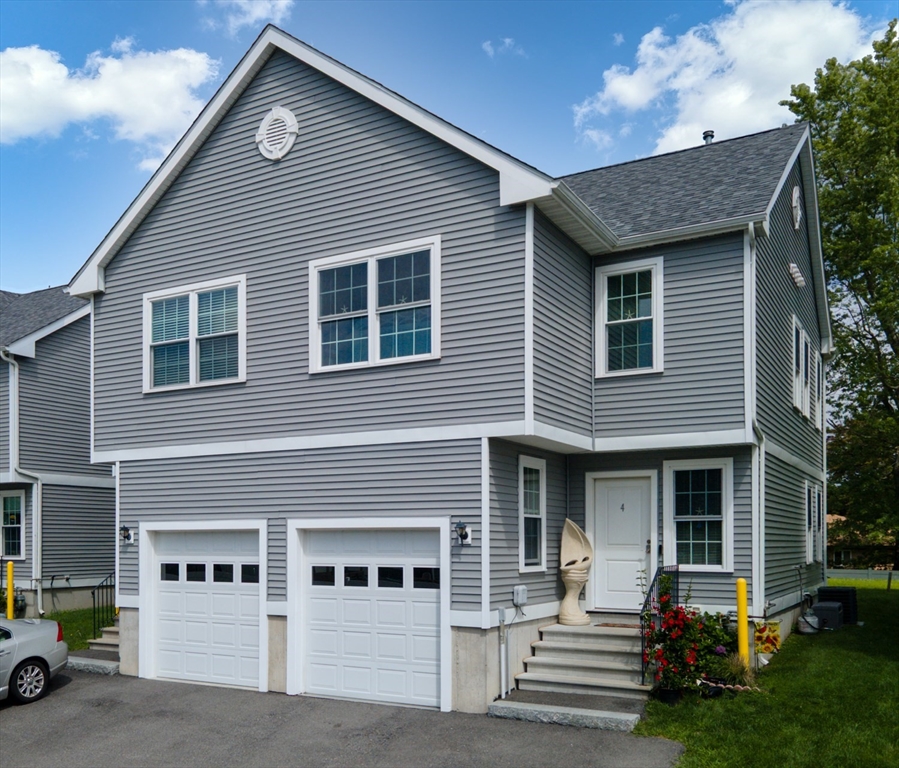 4 Knights Way # 4 Property Photo 1
