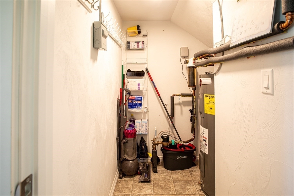4 Knights Way # 4 Property Photo 28