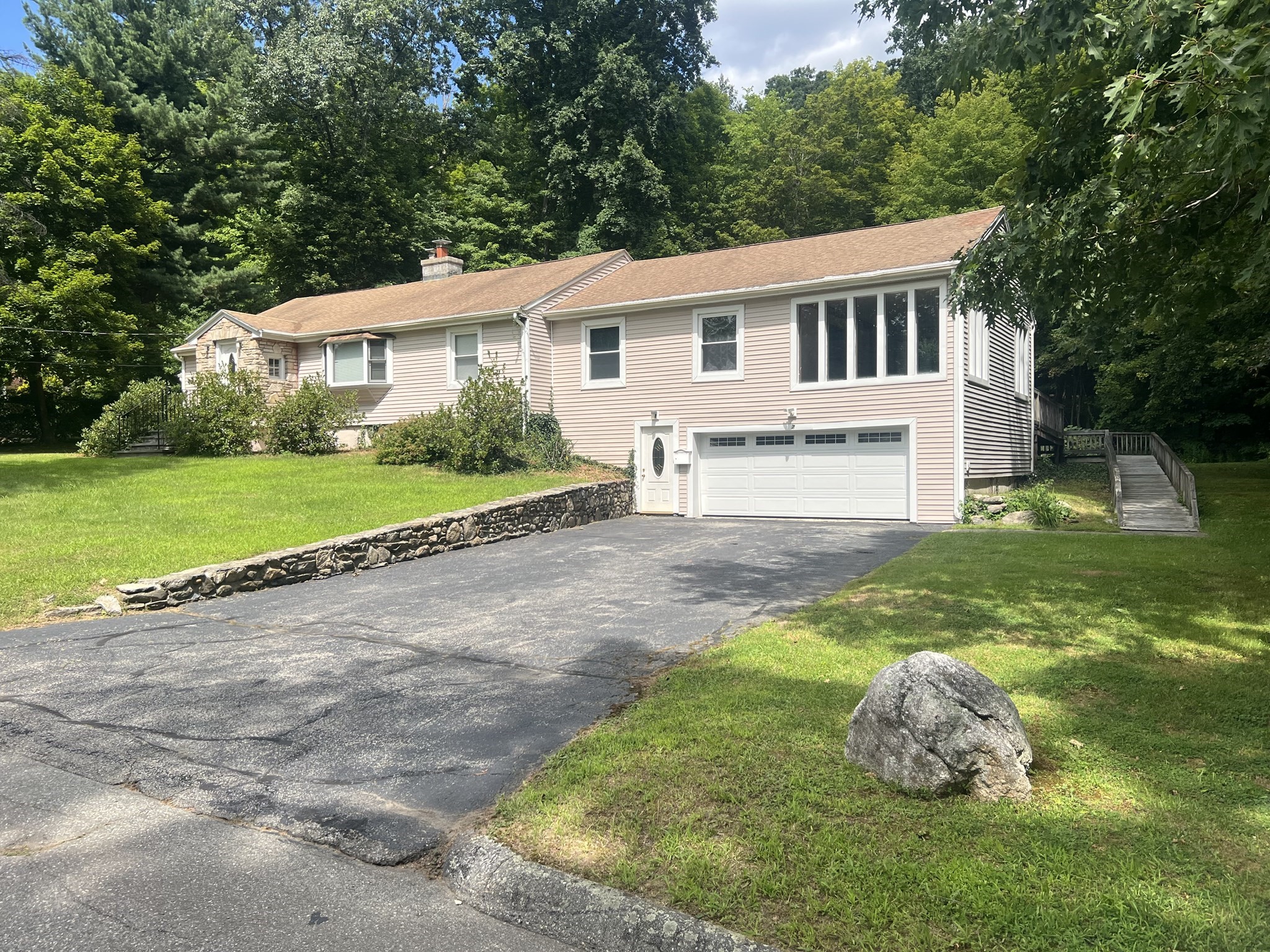 7 W Hill Ter Property Photo 2