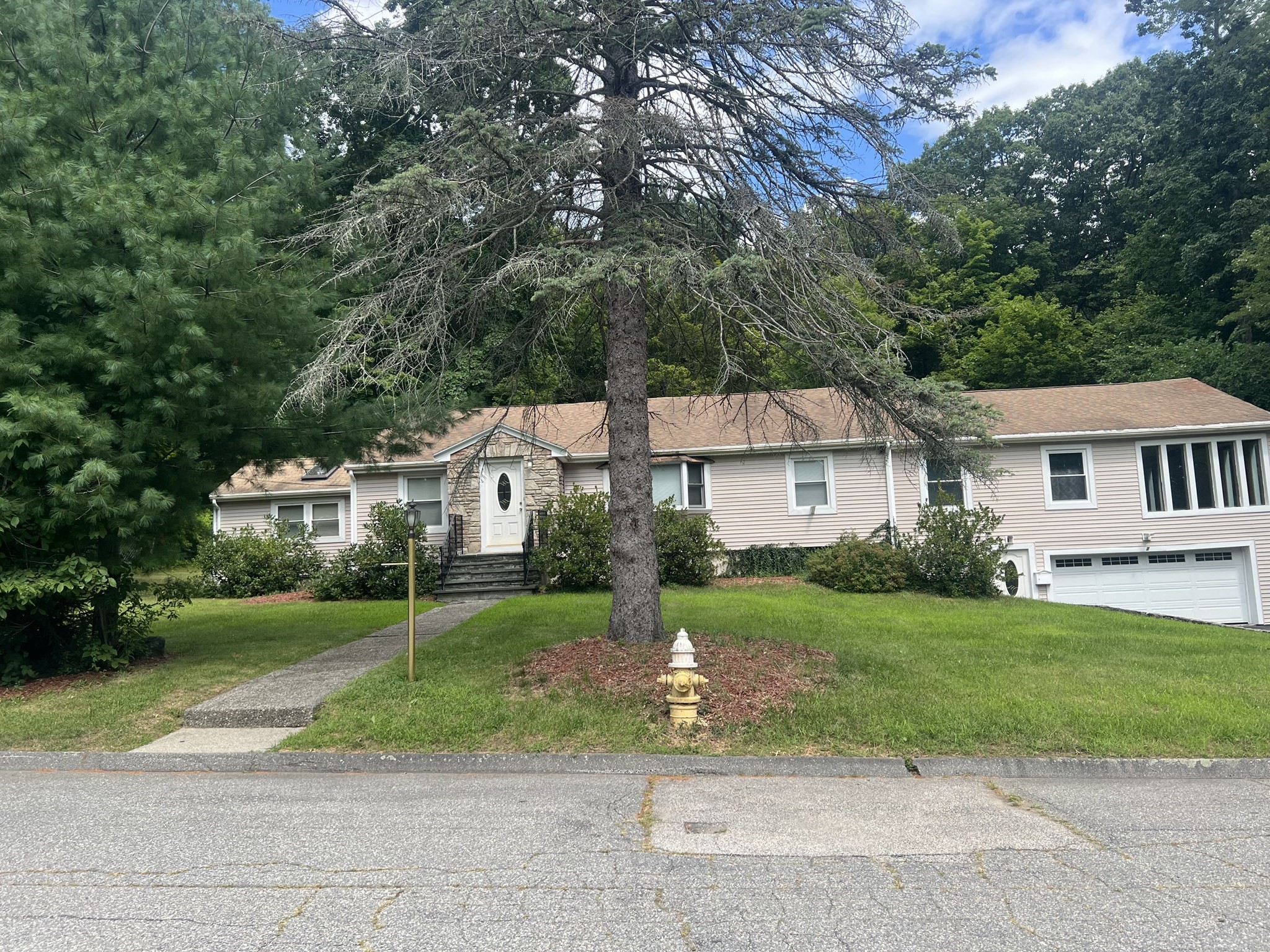 7 W Hill Ter Property Photo 3