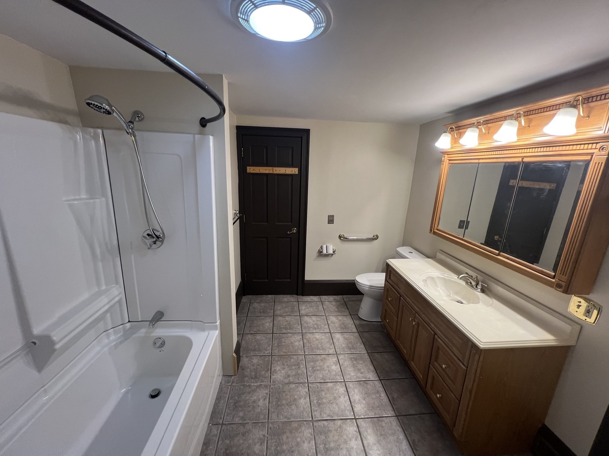7 W Hill Ter Property Photo 17