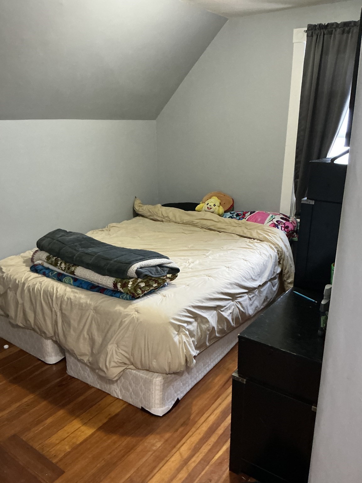90 Hemlock St Property Photo 7