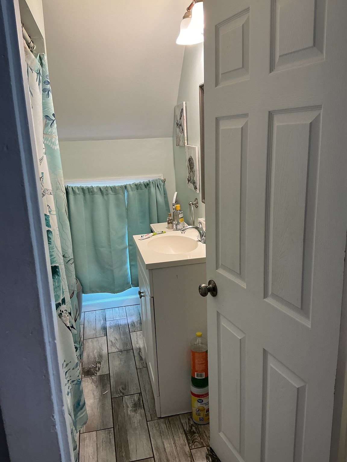 90 Hemlock St Property Photo 10