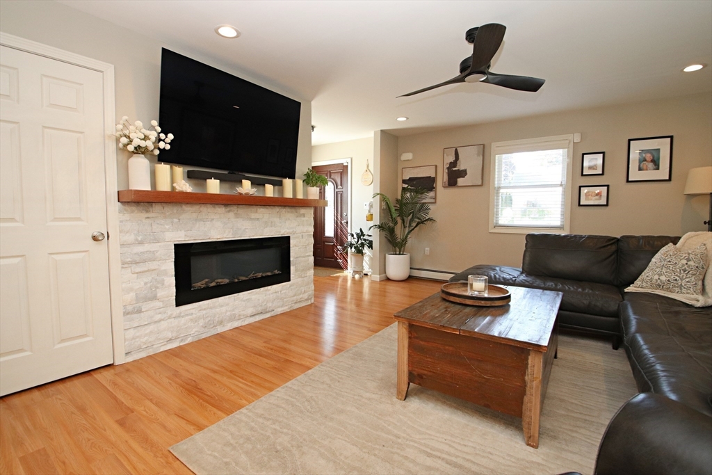 27 Overlea Avenue Property Photo 4