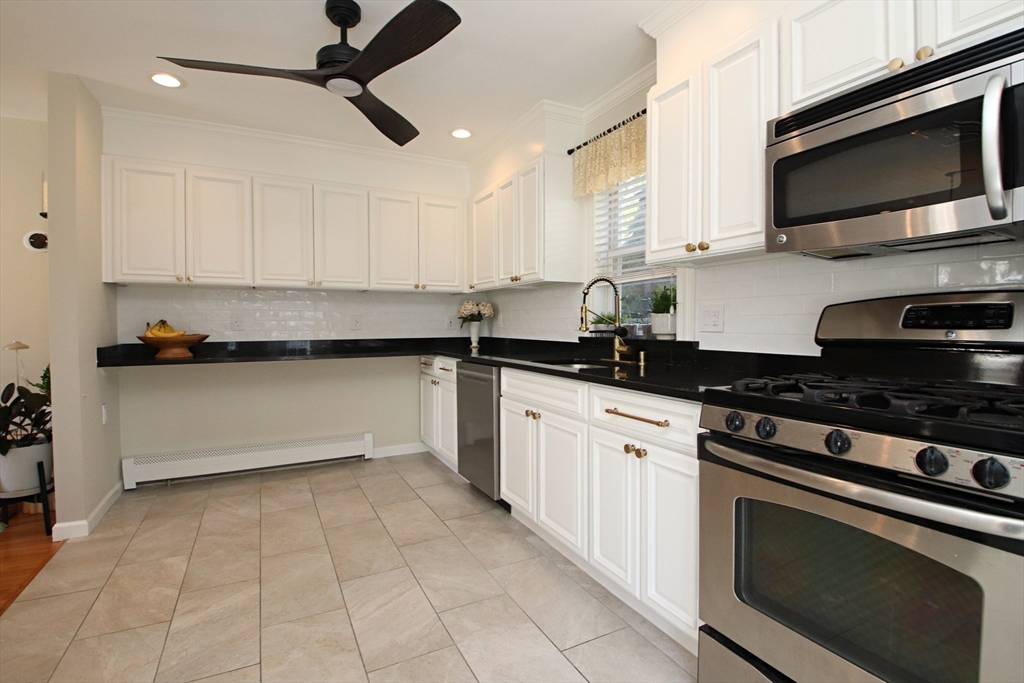 27 Overlea Avenue Property Photo 8