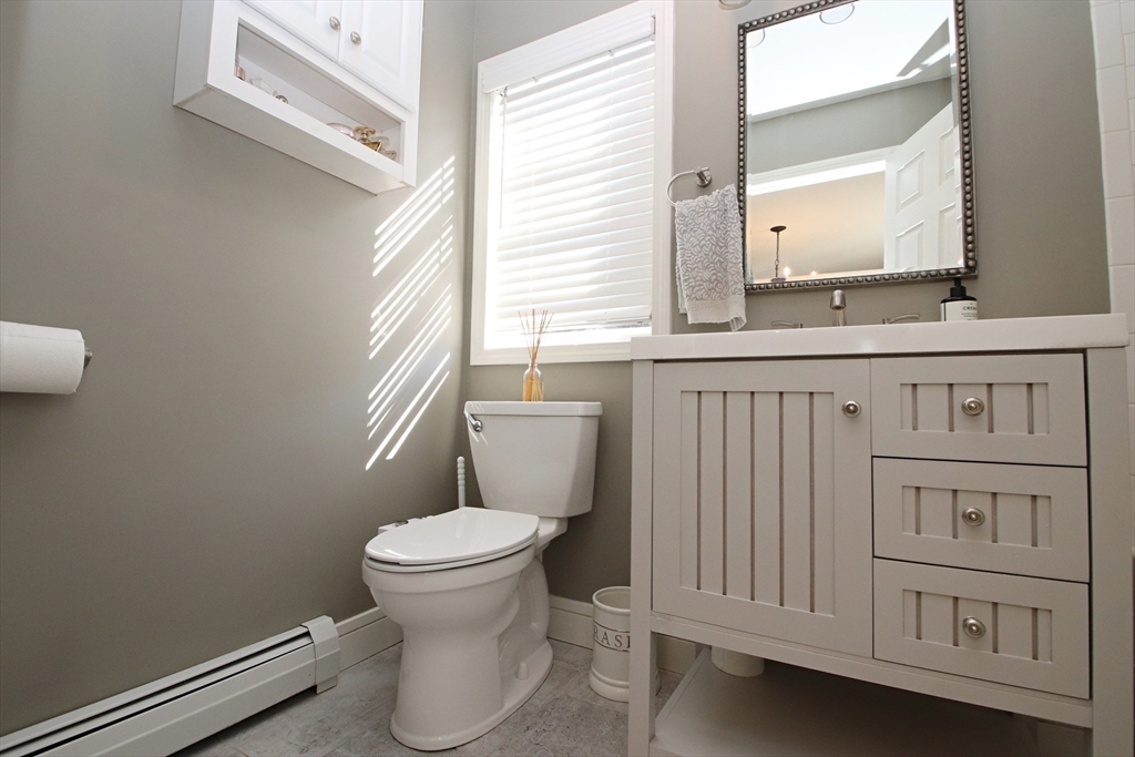 27 Overlea Avenue Property Photo 13