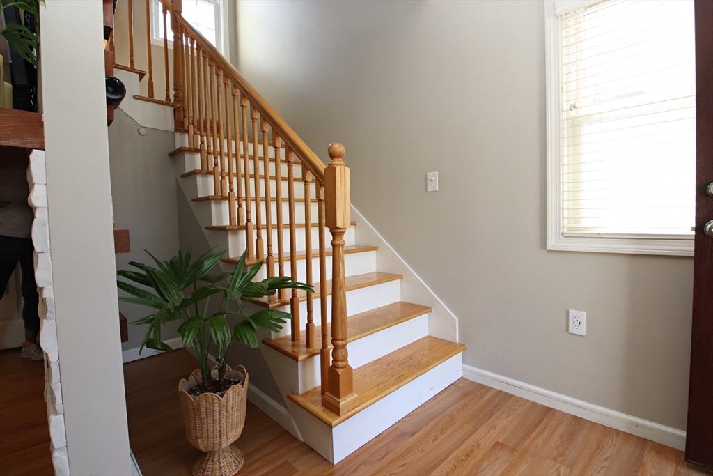 27 Overlea Avenue Property Photo 15