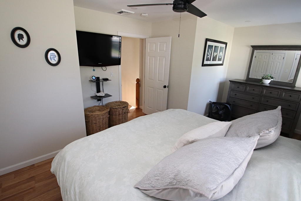 27 Overlea Avenue Property Photo 18