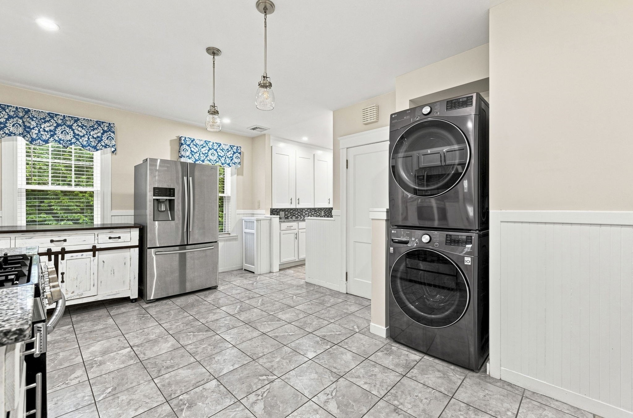 40 County St # 2 Property Photo 3