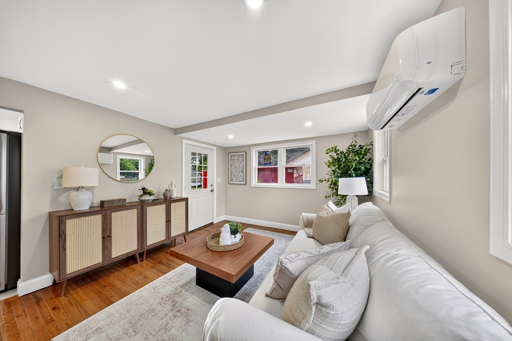11 S Berryman St Property Photo 8