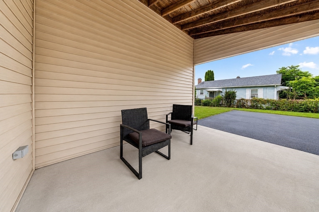 11 S Berryman St Property Photo 24