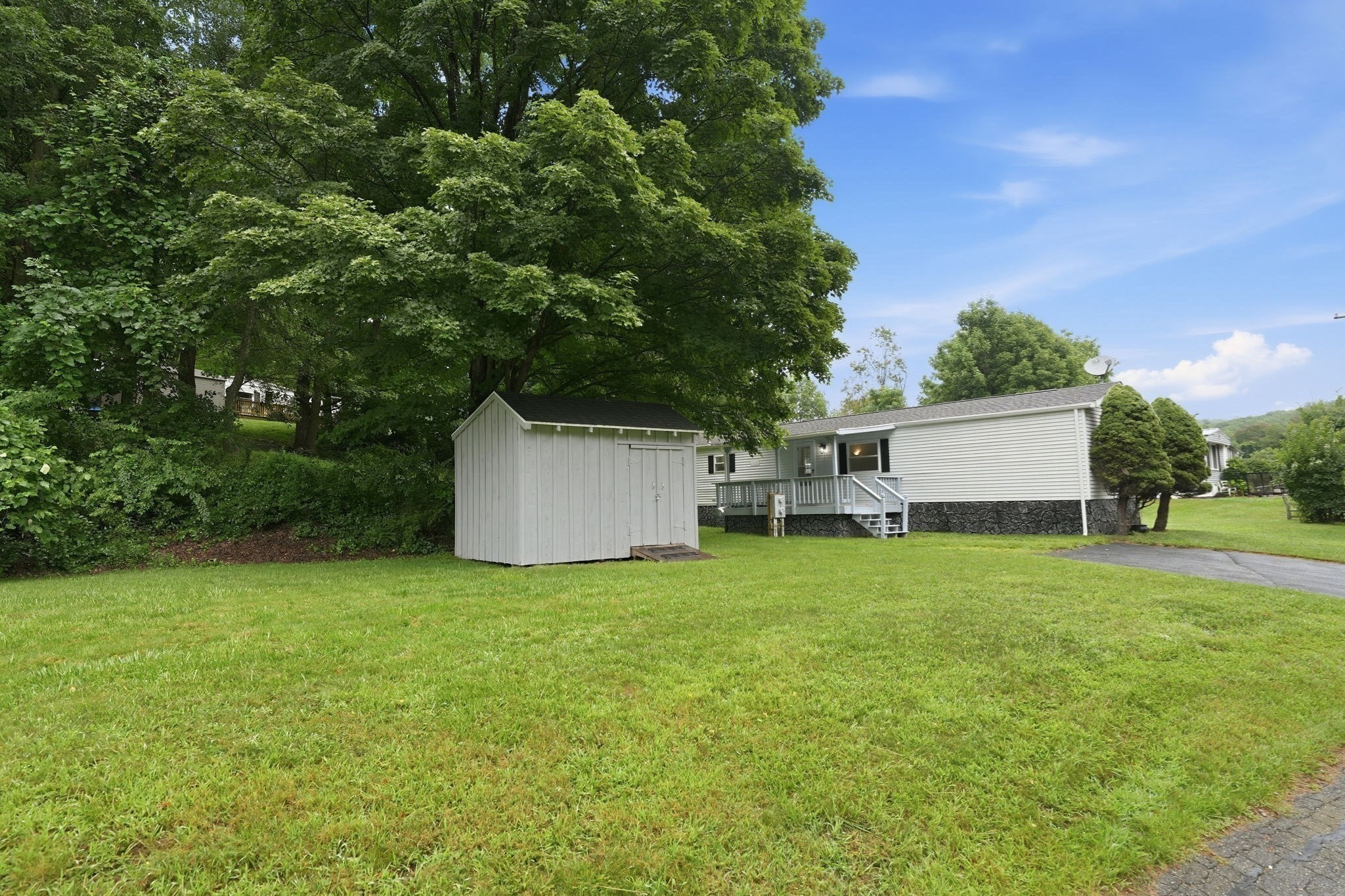 59 Willow Lane Property Photo 1