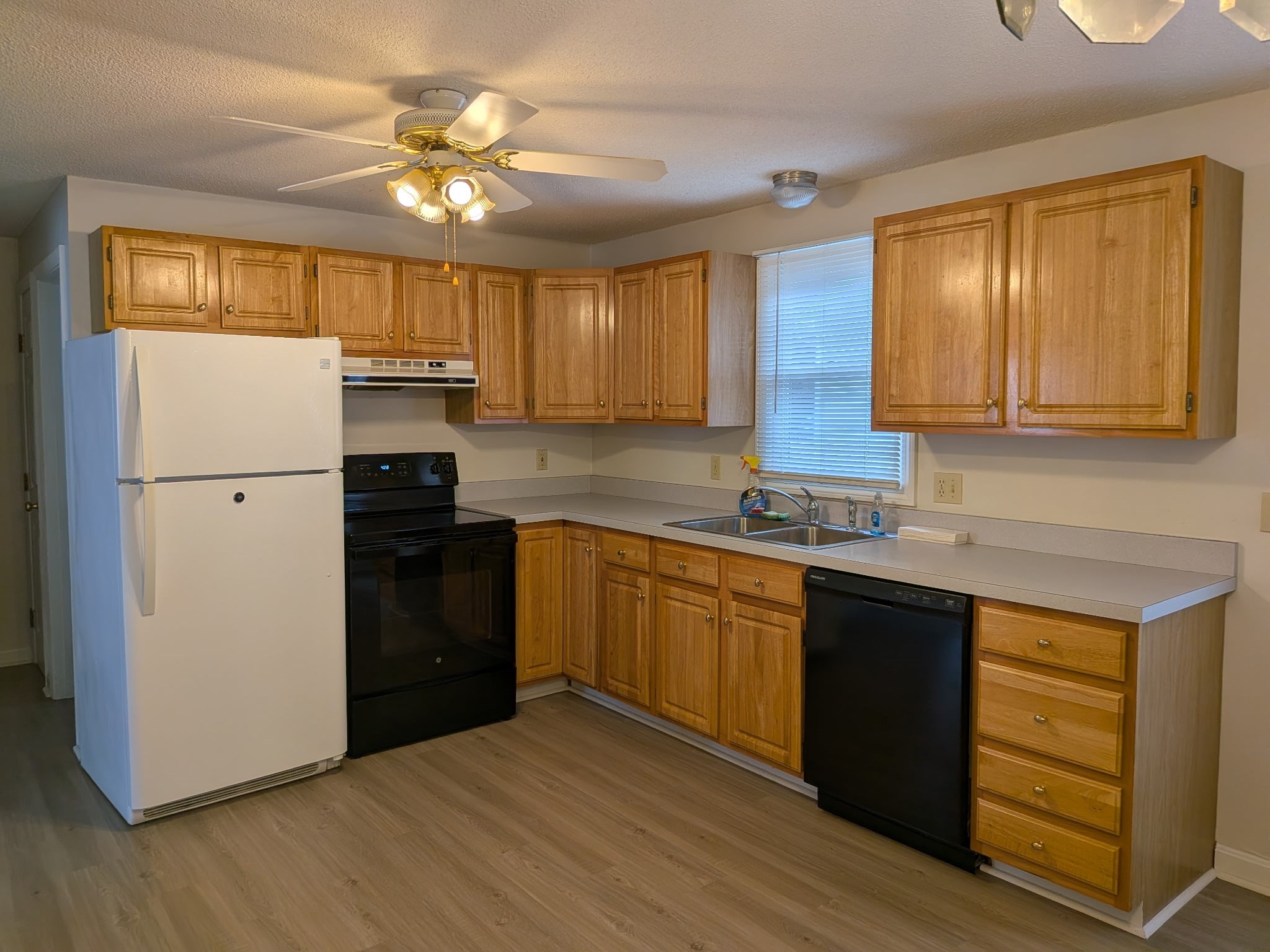 34 Eastern Ave # L Property Photo 2