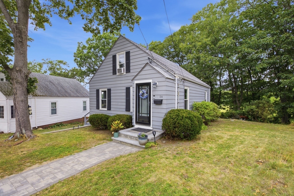 114 Clinton Rd Property Photo 3
