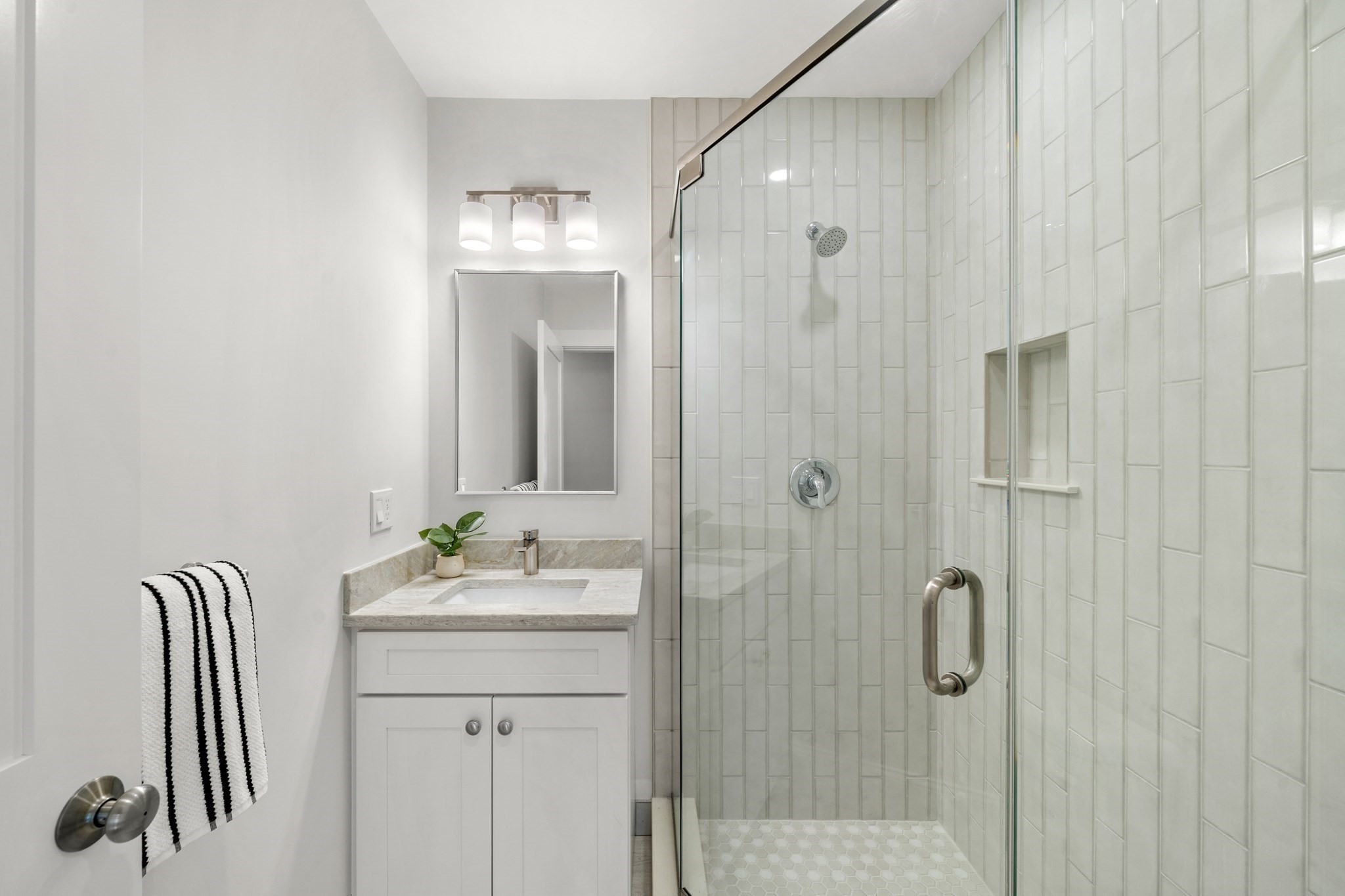 9 Downer Ct # 4 Property Photo 16