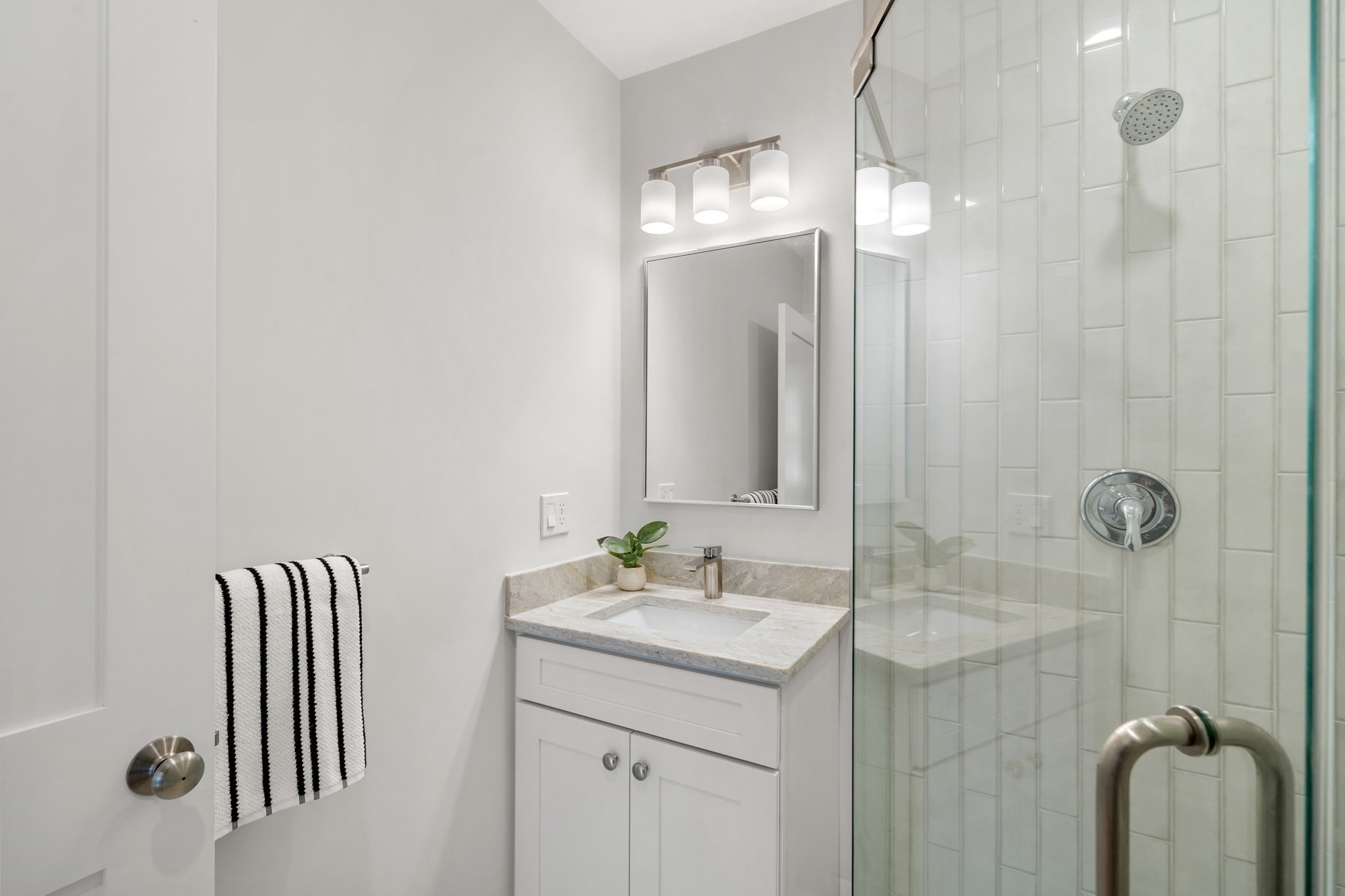 9 Downer Ct # 4 Property Photo 17
