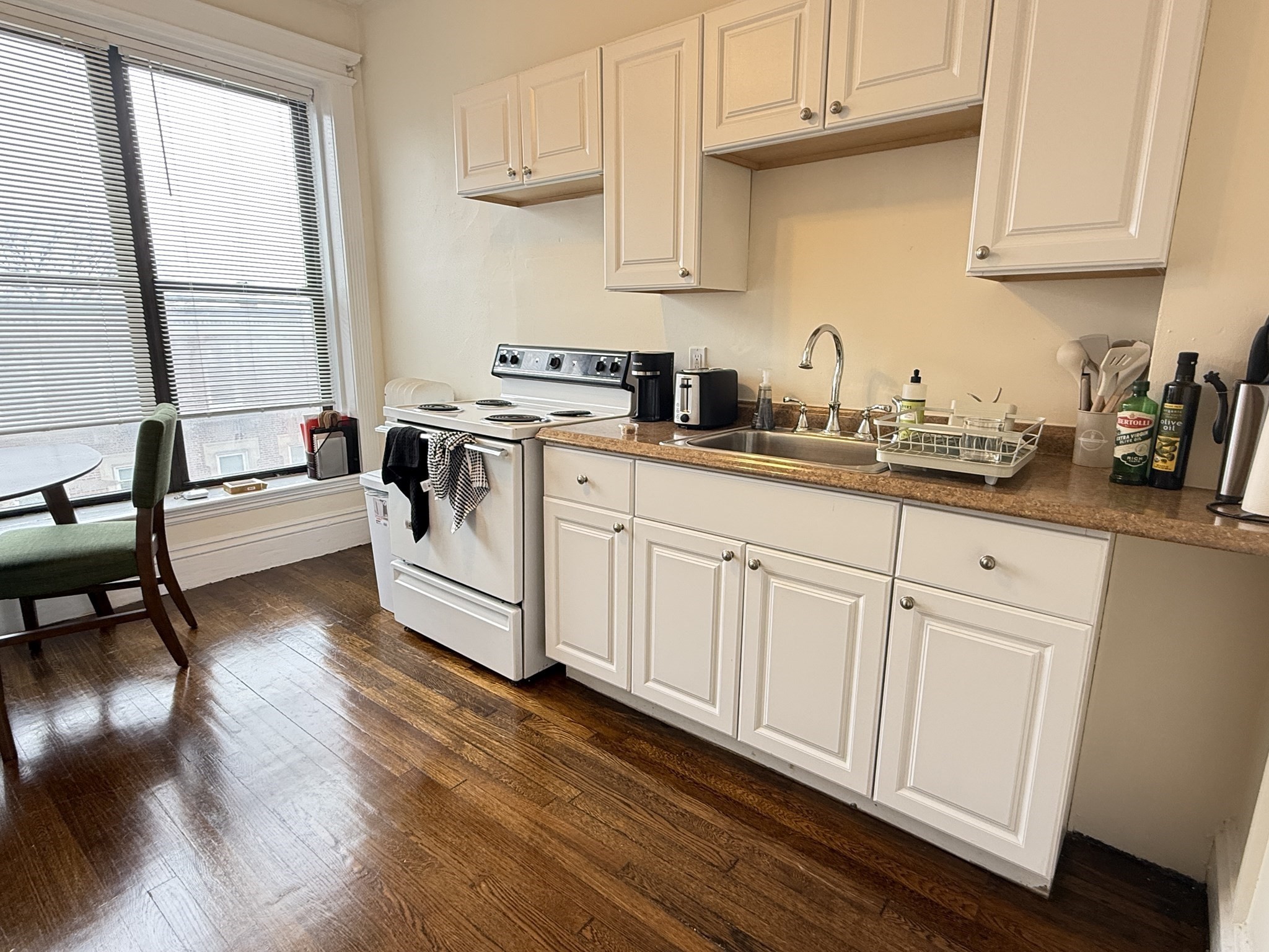 1963 Commonwealth Ave # 7 Property Photo 4