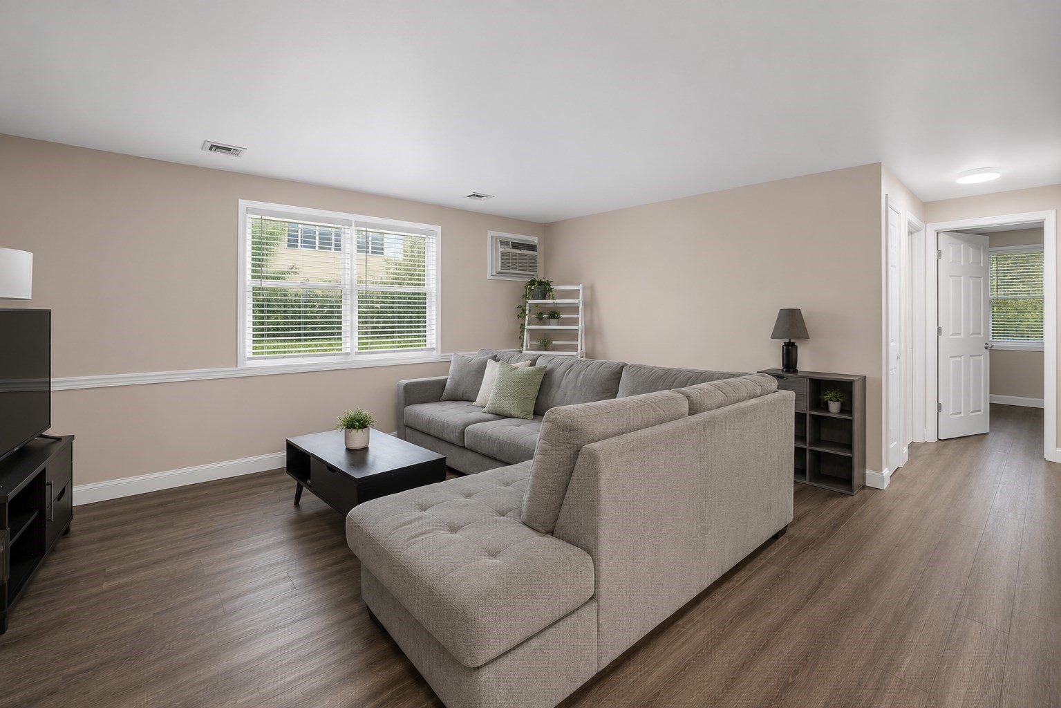 1261 Church St. Property Photo 4