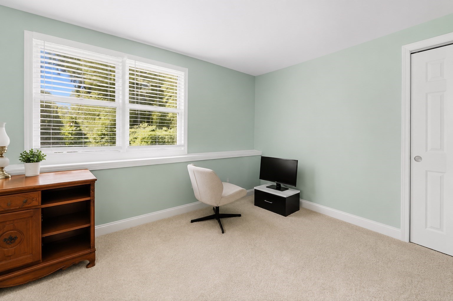 1261 Church St. Property Photo 9
