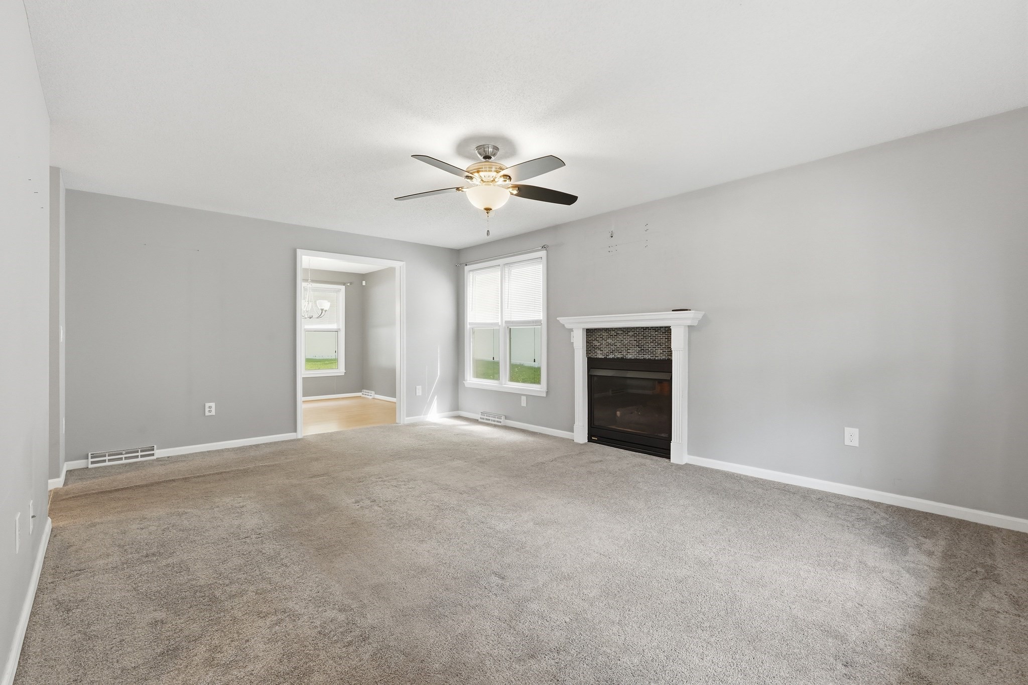 27 Judy Ln Property Photo 5