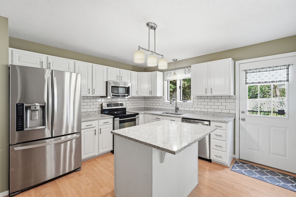 27 Judy Ln Property Photo 7