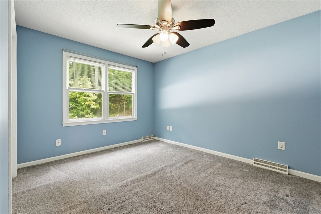 27 Judy Ln Property Photo 15