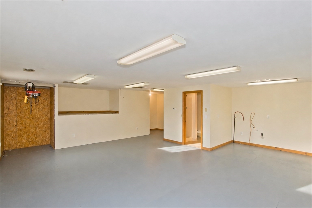 1692 Memorial Drive Property Photo 4