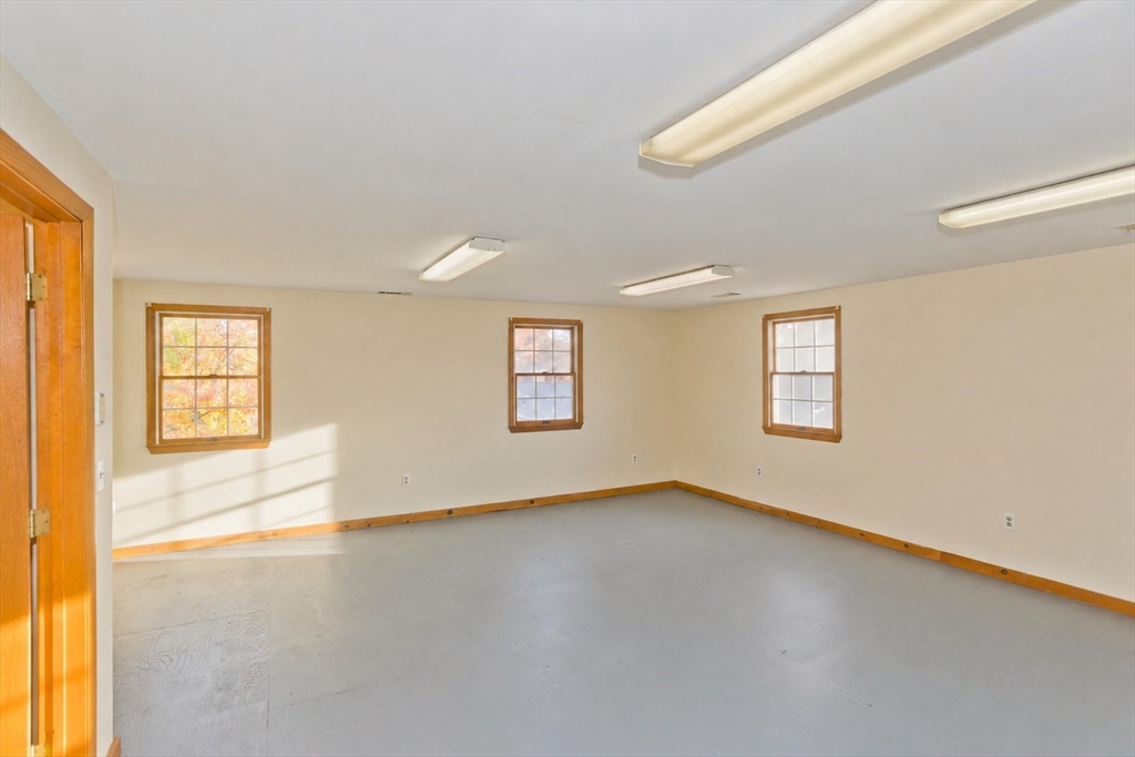 1692 Memorial Drive Property Photo 6