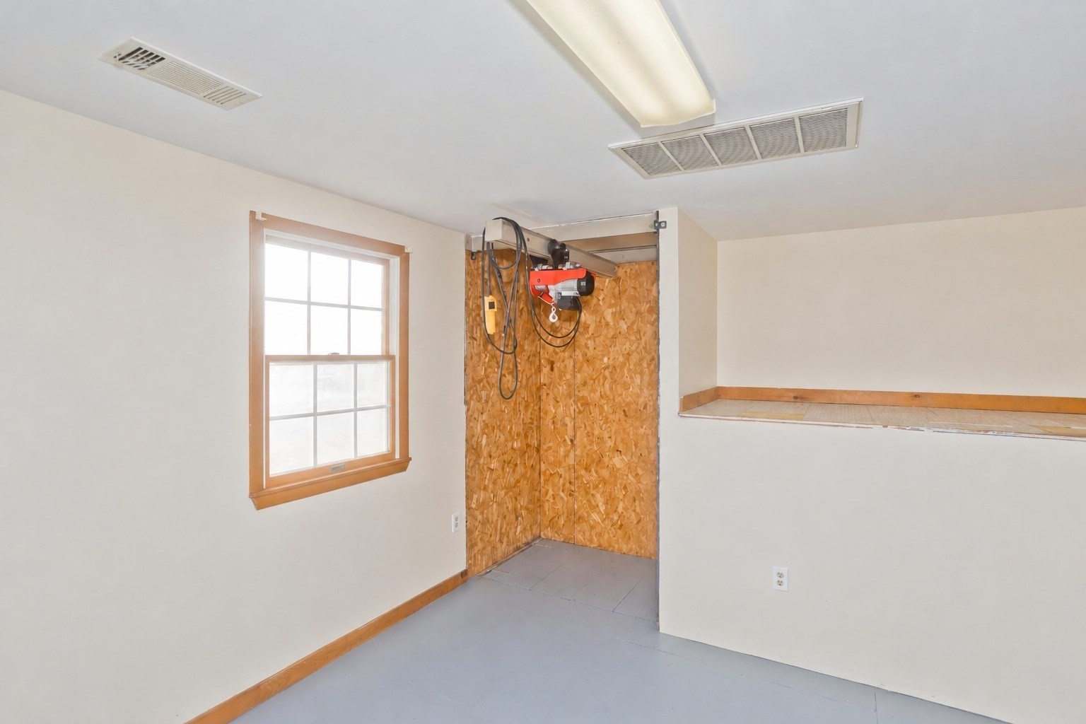 1692 Memorial Drive Property Photo 12