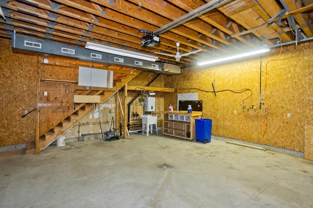 1692 Memorial Drive Property Photo 14