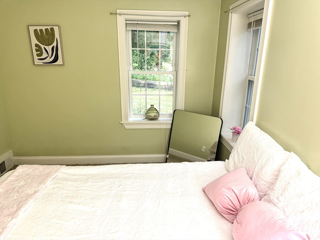 8 Warren Road Property Photo 14