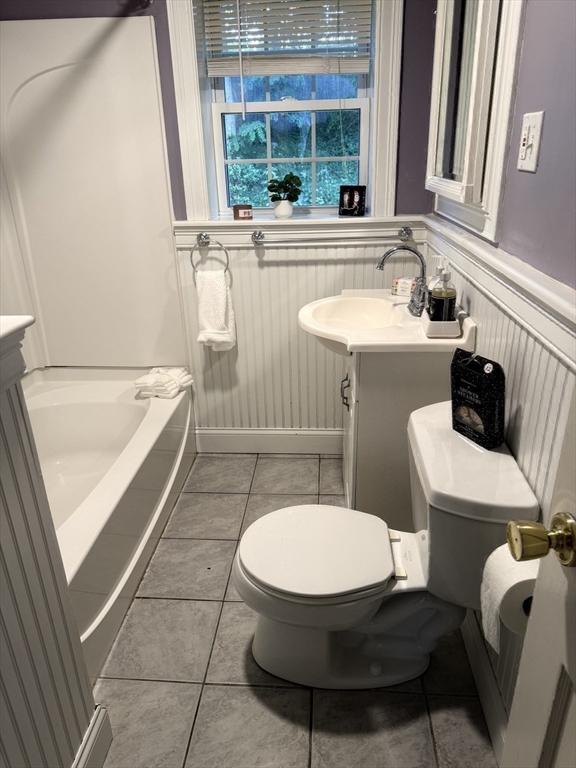 8 Warren Road Property Photo 17