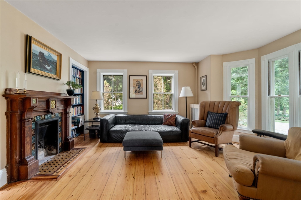 25 Farm Road Property Photo 16