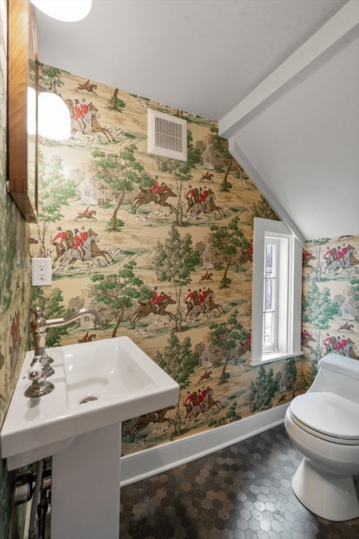 25 Farm Road Property Photo 22