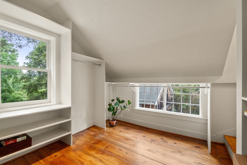 25 Farm Road Property Photo 28