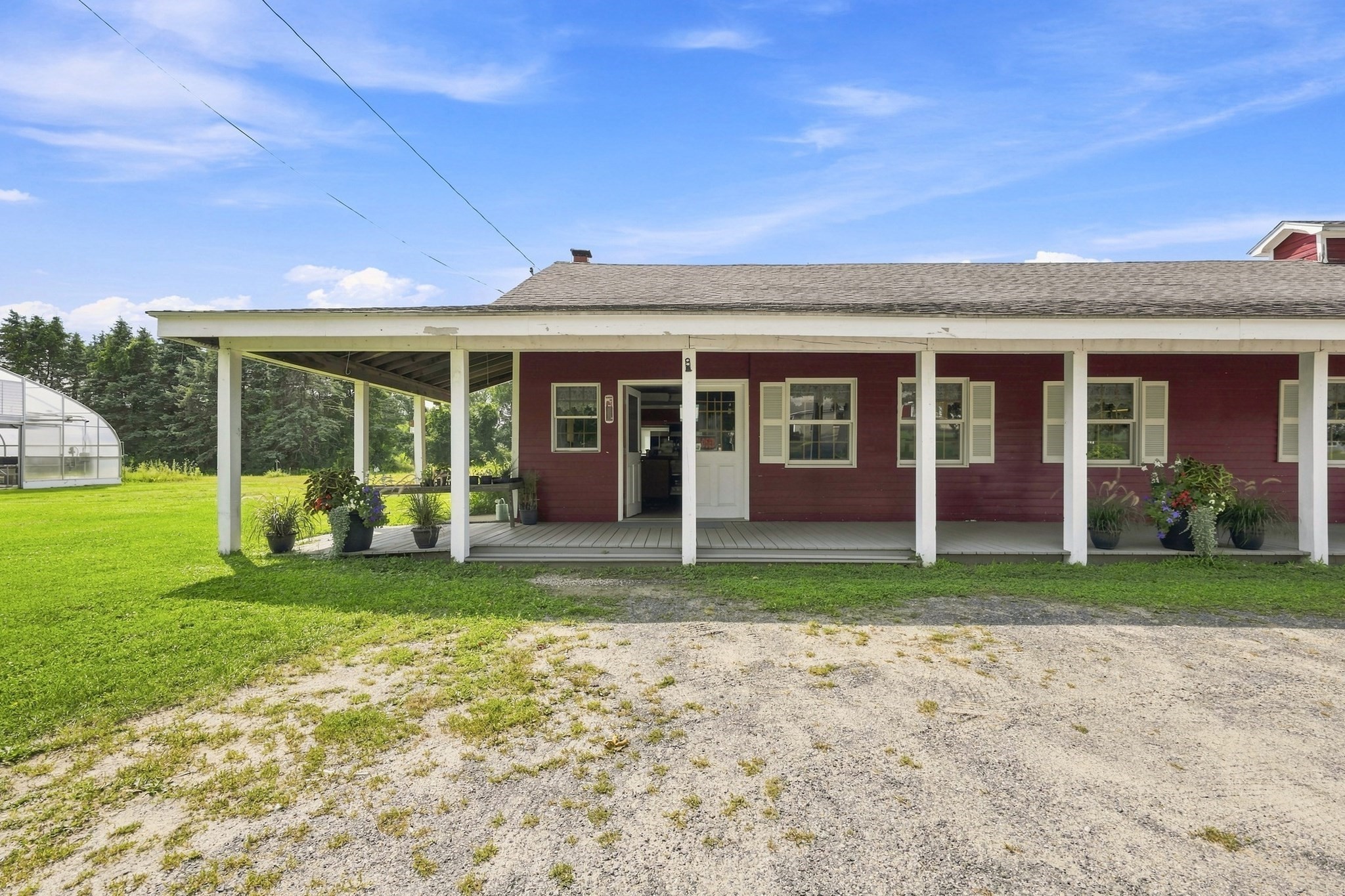160 E Hill Rd Property Photo 1