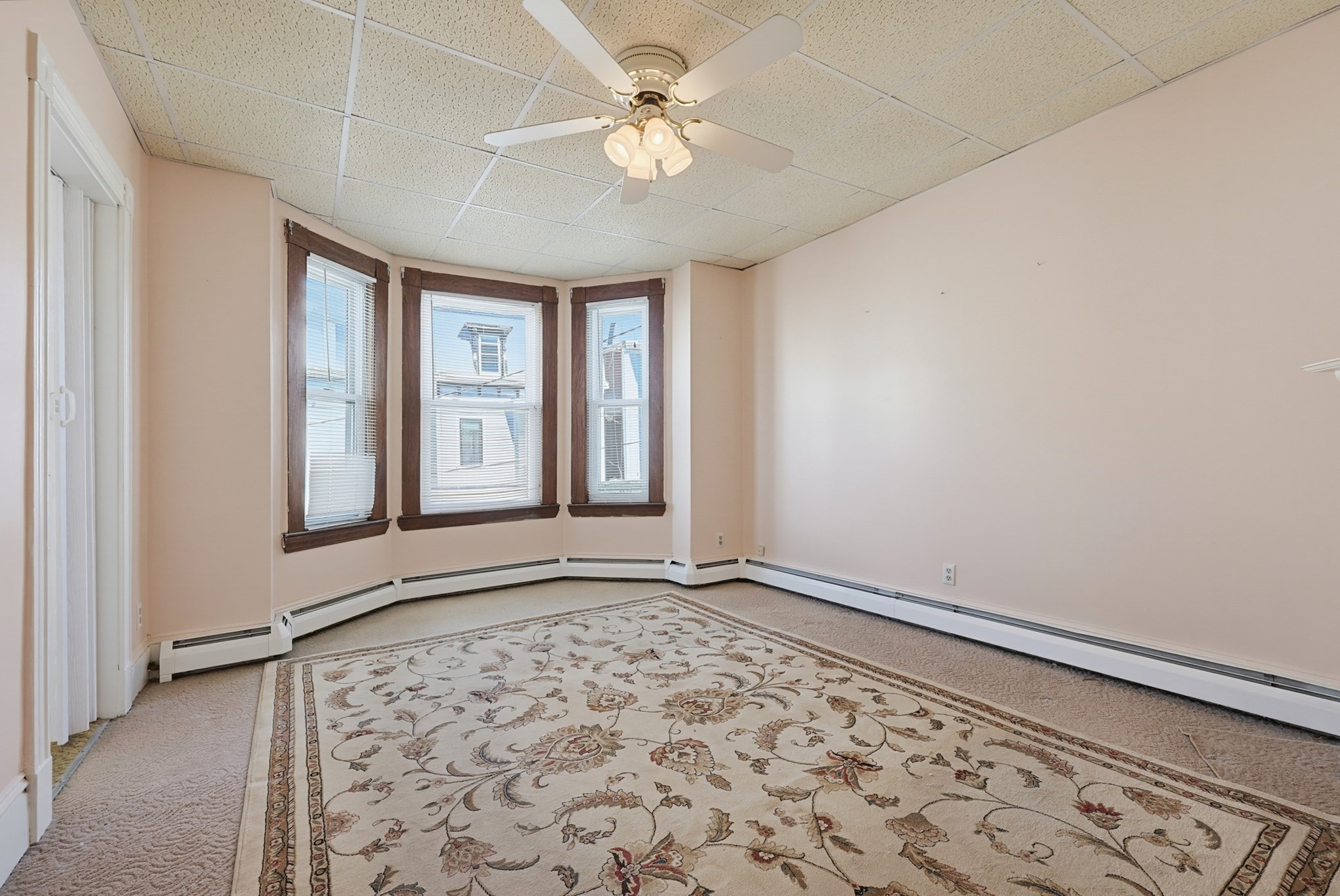 233 Saratoga Street Property Photo 14