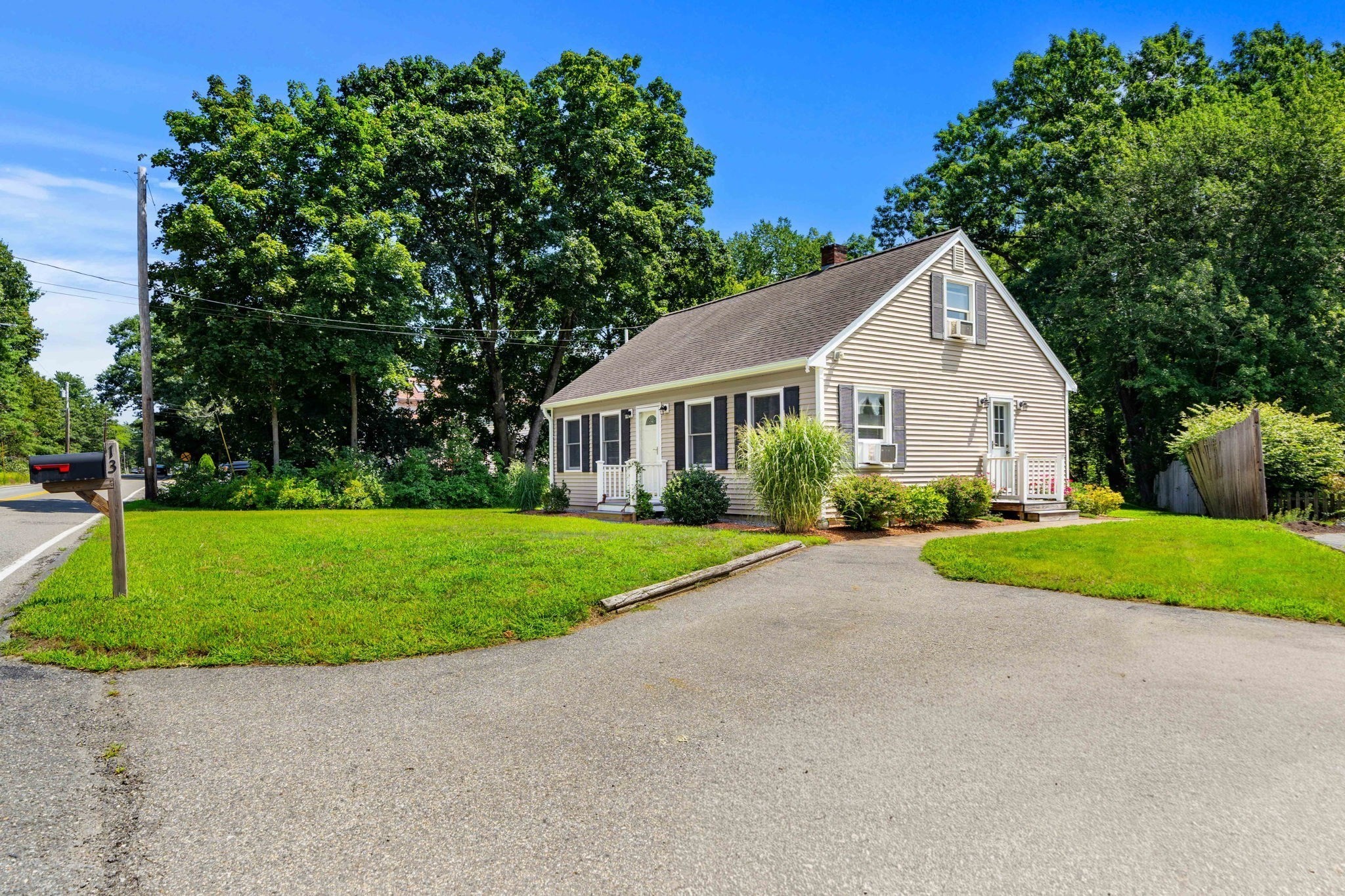 13 Sandy Pond Rd Property Photo 3