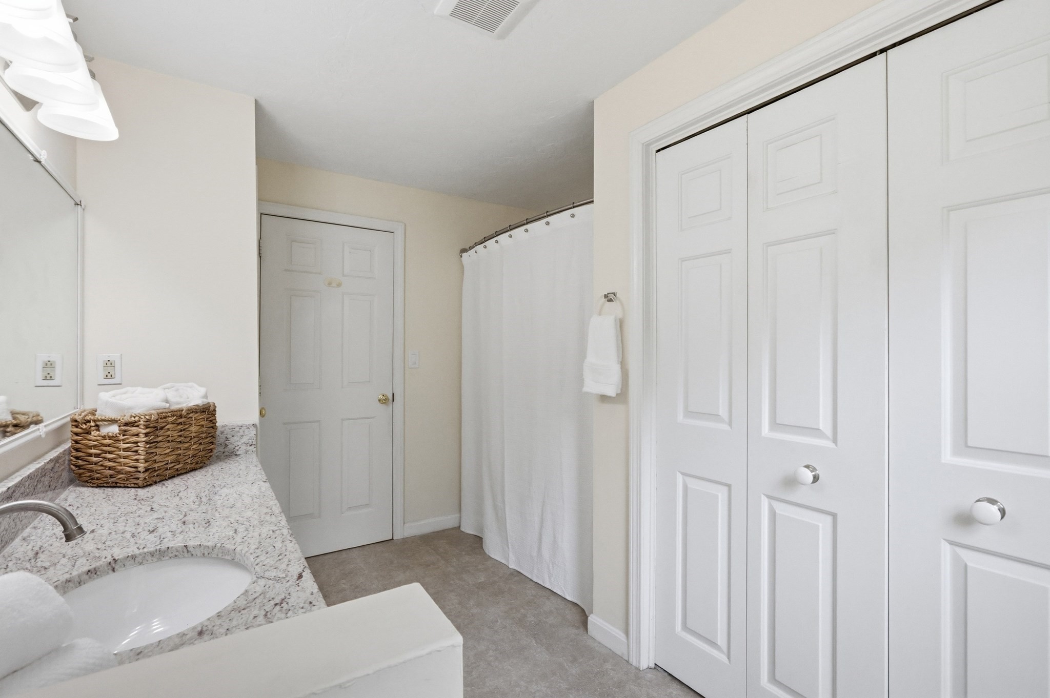 51 Hosmer St Property Photo 19
