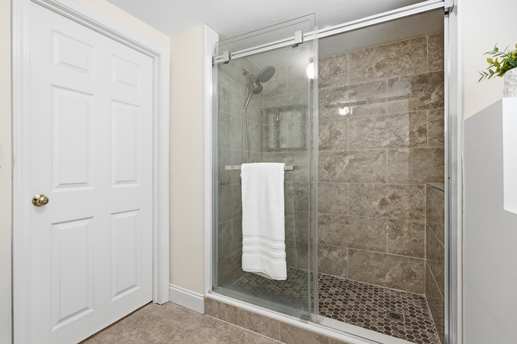 51 Hosmer St Property Photo 30