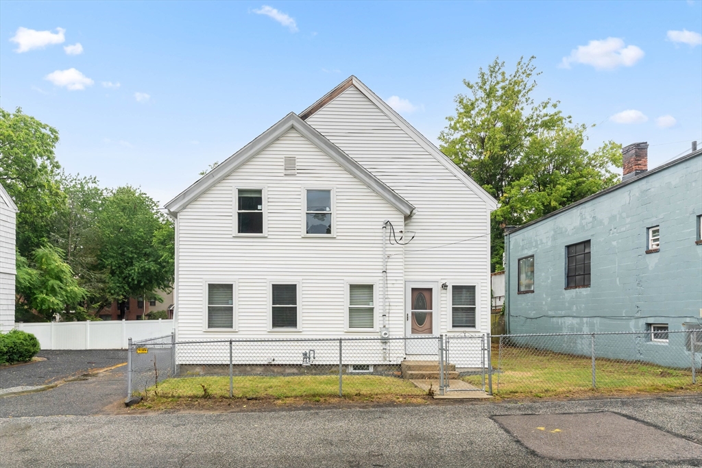 9 Mechanic St Property Photo 1