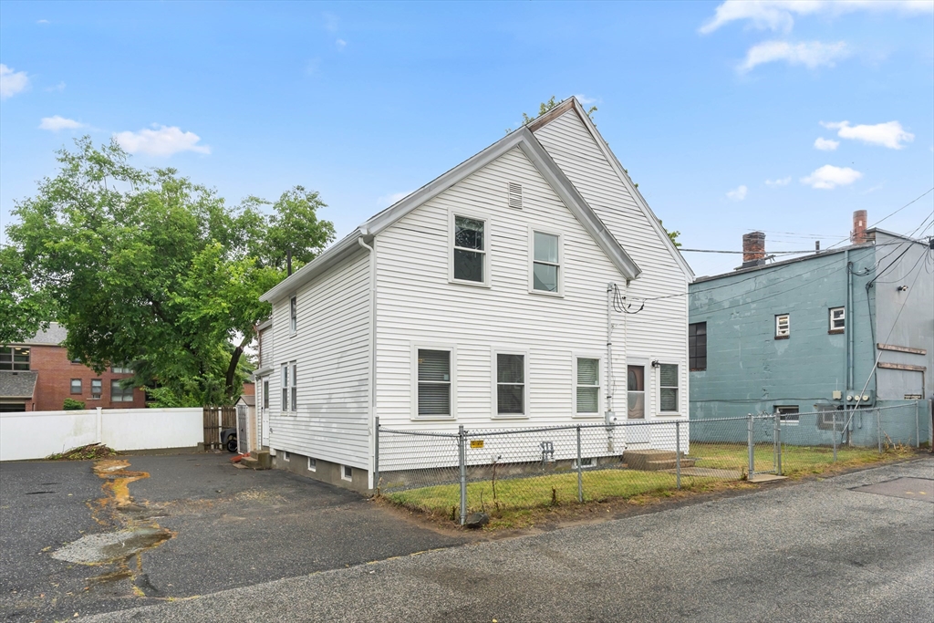 9 Mechanic St Property Photo 3