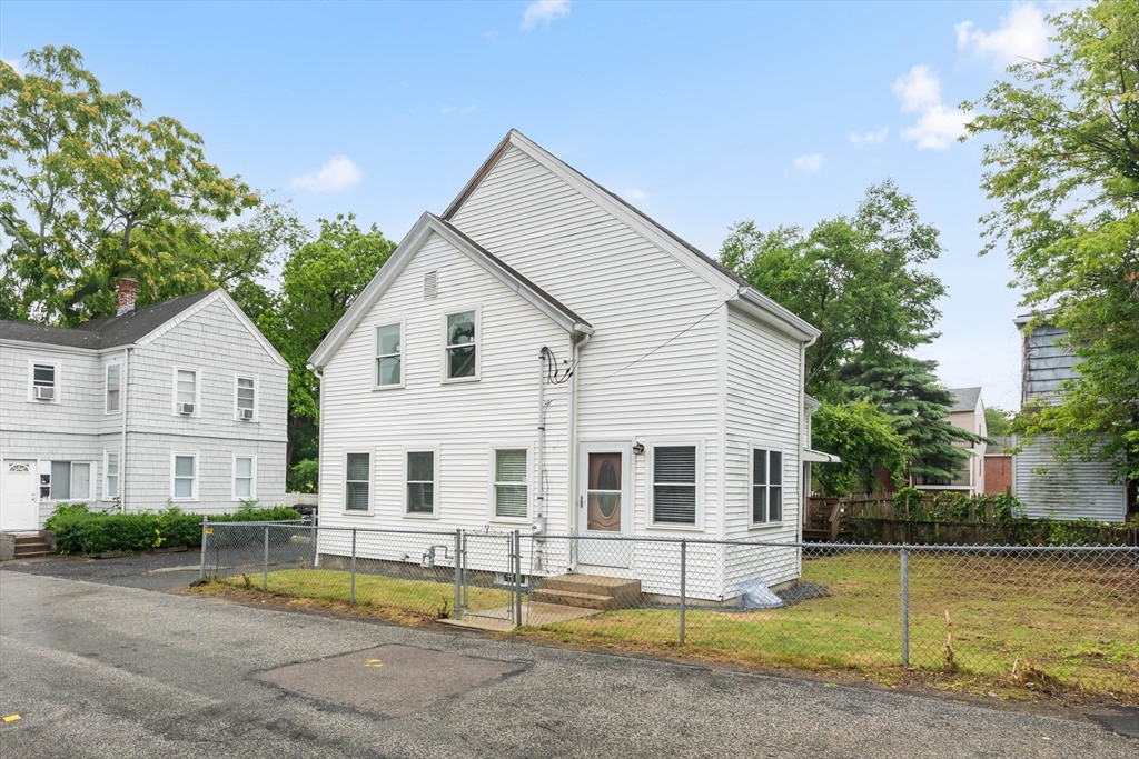 9 Mechanic St Property Photo 4