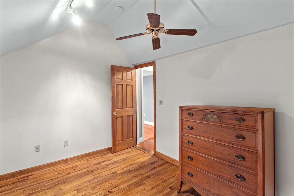 9 Mechanic St Property Photo 21